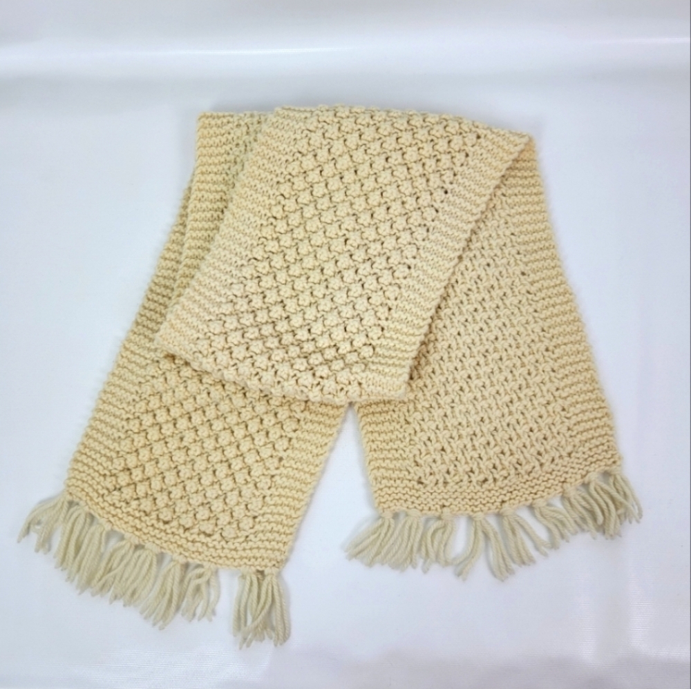 Elizabeth Ireland 100% Pure Irish‎ Wool Knit Scarf